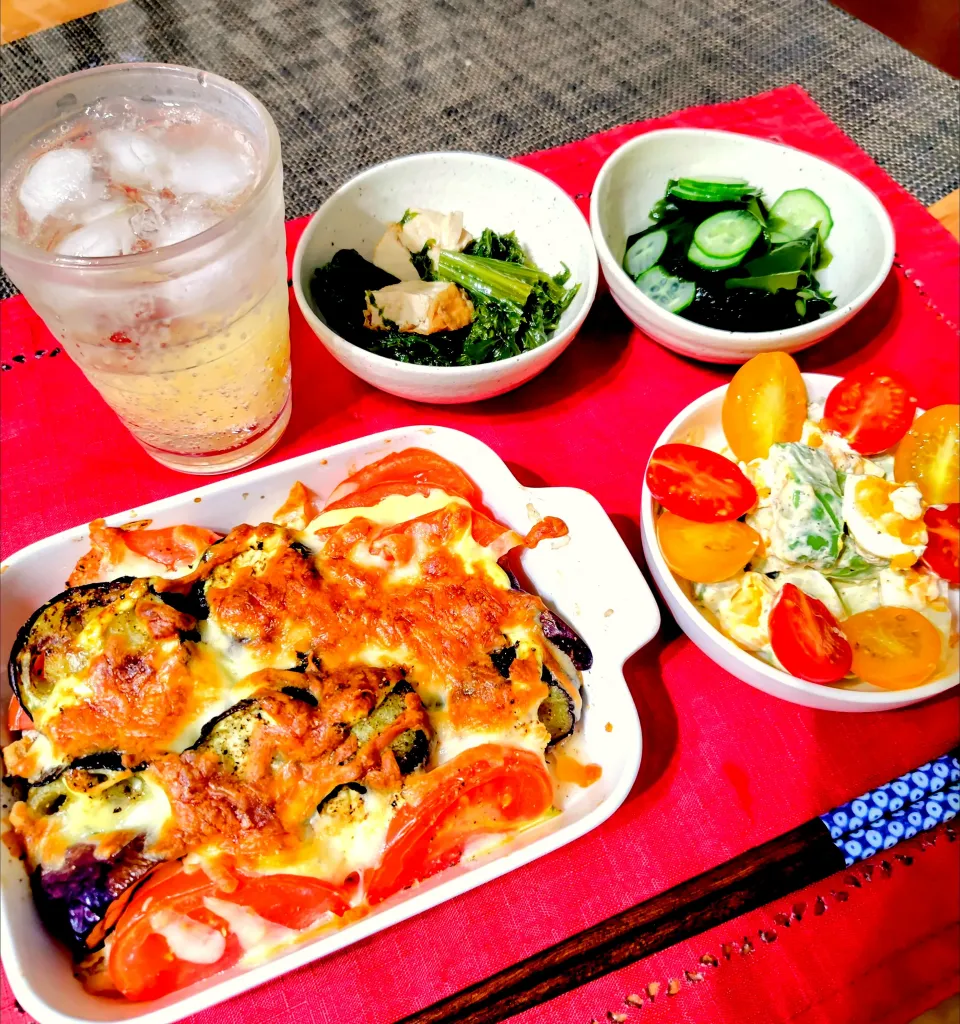 【主菜】茄子とトマトと厚揚げのチーズ焼き|シュビラさん