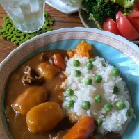 豆ご飯カレーライス、自家製醤油糀ドレッシングのサラダ付き🥗|fumfumさん