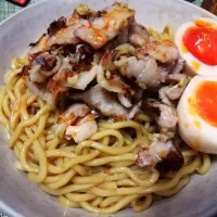 焦がしネギと豚バラの油そば