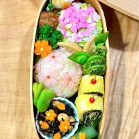 和菓子のような おにぎり弁当|1480_kojiさん