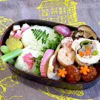 今日のお弁当のメインは、にんじん・ごぼう・スナップえんどうを巻いた「三色の八幡巻き」！| めみさん