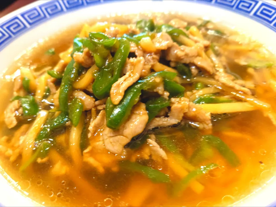 【1947年創業】 
【現在、昼営業のみ】 
中華料理 登喜和 
肉ピーマンメン (1,050円)
―麺半分
@西新宿8分 
(JR新宿駅から徒歩18分)
26101
〈醤49塩21噌󠄀6タ4出9F4冷0チ2混3つ1担1沖1〉|大脇さん