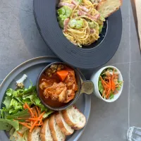 そら豆カルボナーラ&チキンのトマト煮込| ゆっきーさん