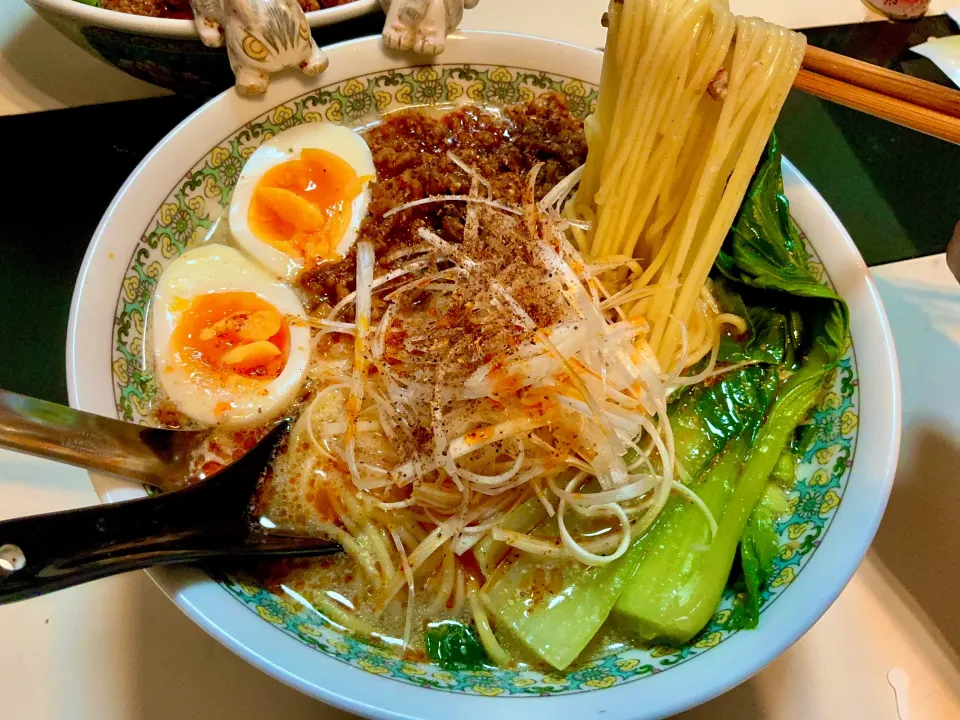 お家で作るスープも手作り白胡麻担々麺|Takeshi  Nagakiさん