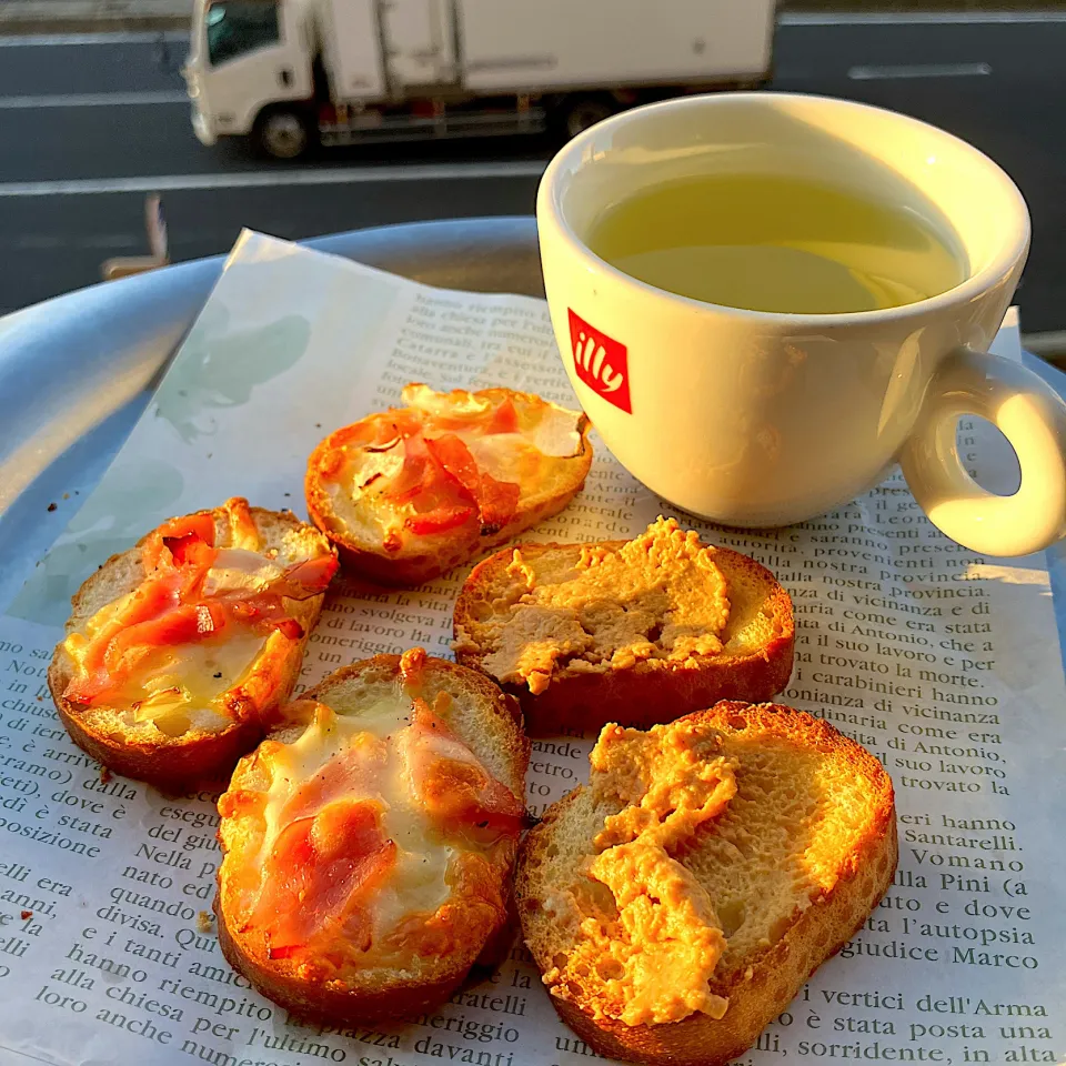スライスしたバゲットで朝ごはん|Kさん