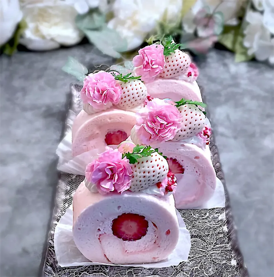 いちごのロールケーキ🍓|AXさん