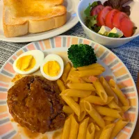 ☆ハンバーグ＆ペンネ　☆サラダ　☆トースト| chikakoさん