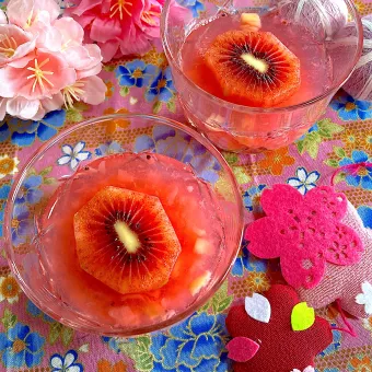 Snapdishの人気料理写真:ルビーレッドキウイゼリー✨