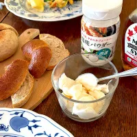 ブランチ♯生塩糀パウダー♯クリームチーズ|小松菜さん