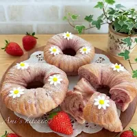 ふわふわ〜イチゴミルクリング☺️🍓| あみさん