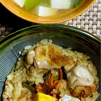 鶏ごぼうご飯🍚だし巻き卵|すくらんぶるえっぐさん