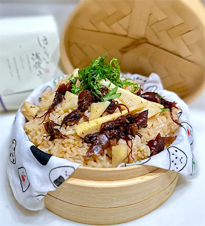 ホタルイカと筍の蒸篭ご飯🍚|ひろりんさん
