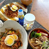 ナポリタンに粒みそ♪|さくたえさん