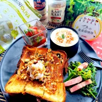 京都祇園ボロニヤのレーズンブレッドのクリームチーズラム🥃メキシコのスパイシーコーンチャウダー🌽|🌺🌺Foodie🌺🌺さん