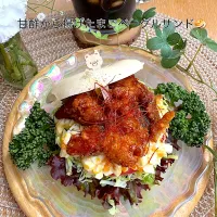 4/19❤︎甘酢から揚げたまごベーグルサンド🥯🌱

＊プレーンベーグル
＊甘辛から揚げ
＊半熟たまご
＊キャベツ.フリルレタス.トマト|Makinsさん