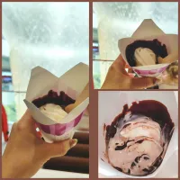 Enjoy McDonald's ice cream at Changi Jewel Fountain 😛😋😍💋❤️ relaxing mood|🍒lynnlicious🍒さん