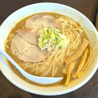 こってり煮干しラーメン| じょうさん