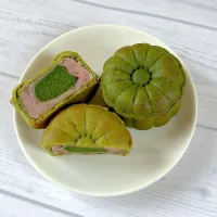 さくら抹茶月餅🌸|紅茶とお菓子と時々ごはんさん