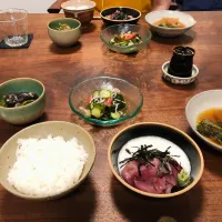 茄子とピーマンの味噌炒め、わかめときゅうりとトマトの酢の物、鮪の山かけ| タロッカ主夫見習いさん