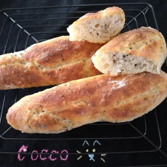 Snapdishの人気料理写真:朝日が似合うシリーズ・黒ゴマの発酵バターフィセル✨