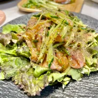 サーモンサラダ|ぎんさん