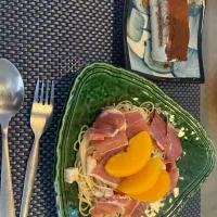 桃のパスタとティラミス|ご飯がススムくんさん