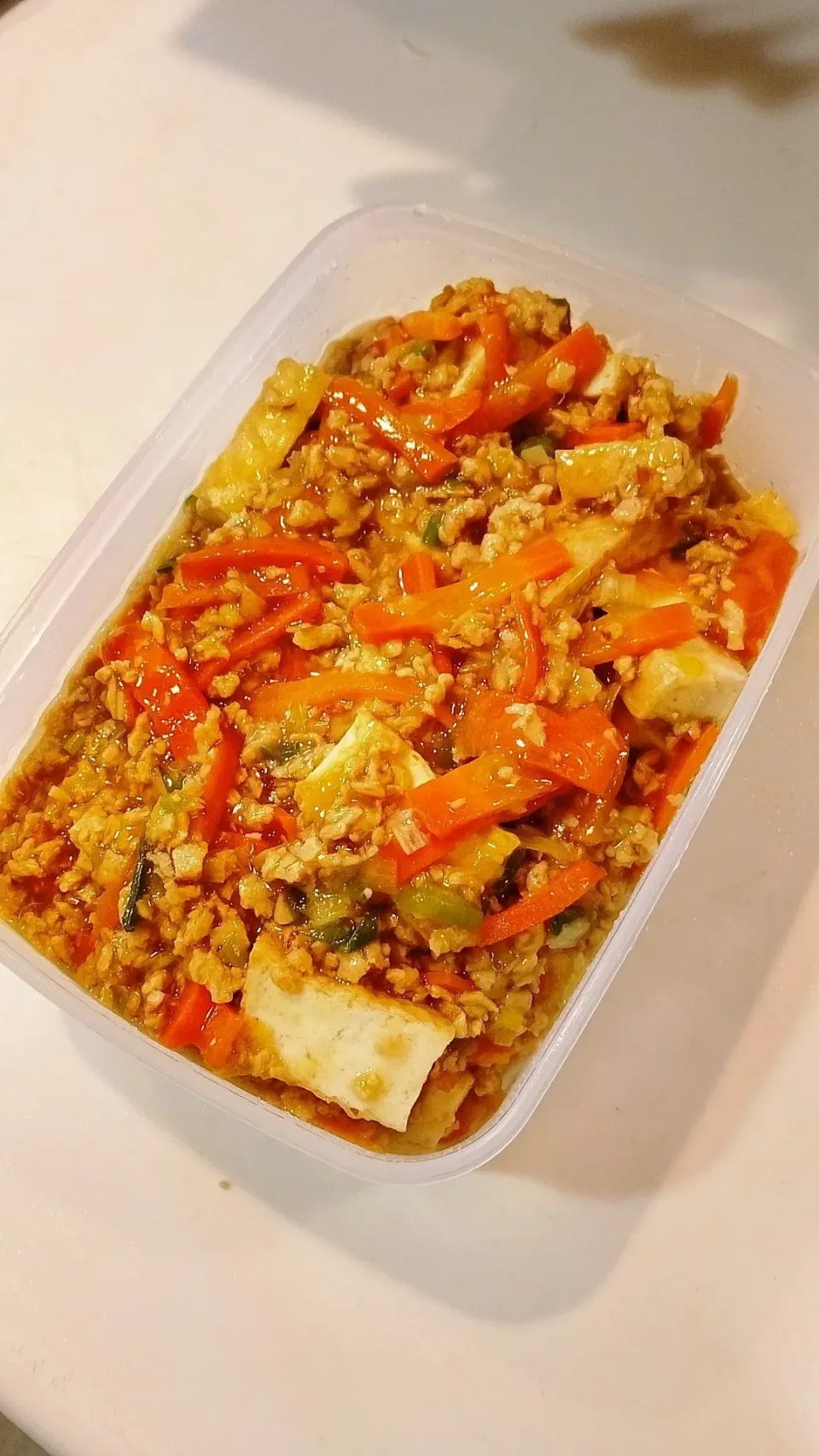 まゆめろさんの料理 人参と厚揚げのそぼろ煮晩御飯🍚🥢|まゆめろさん