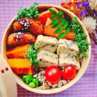 春の行楽弁当
　鮭の塩焼き
　季節のお野菜
　出汁巻きたまご

美味しくできました✨