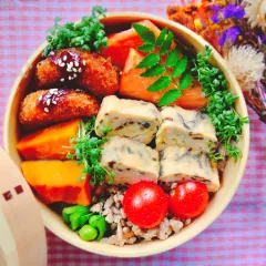 曲げわっぱ弁当/和三盆 | Snapdish[スナップディッシュ] (ID:Lz40na)