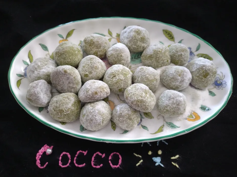 抹茶のスノーボールクッキー✨|cocco+さん