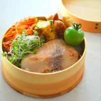 2026.4.21 (火)  醤油麹かじき弁当🍱|na---n2846さん