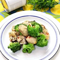 牡蠣とブロッコリーのペペロンチーノ風炒め|めいめいさん