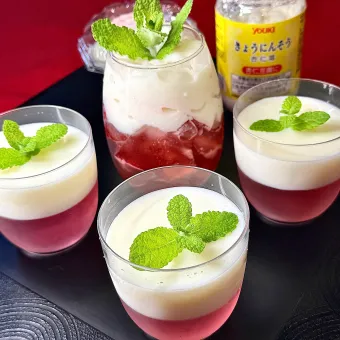 Snapdishの人気料理写真:杏仁豆腐＆苺ゼリー🍓