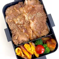 豚の生姜焼き弁当！|ikumonさん