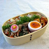 これも隠れていますが、サバの煮物|かっちゃん杉さん