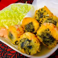 ✩.*˚かにかまはんぺん揚げ|ゆきえもんさん