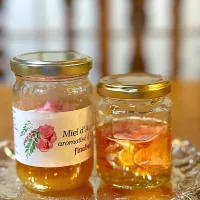 ダマスクローズの蜂蜜を仕込みました💕🍯🌹|Seikoさん