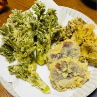 タラの芽と舞茸椎茸の天ぷら。| ちはるさん