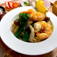 海老と菜の花の和風バター醤油パスタ