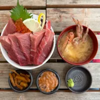 番外編: いしだ商店マグロ中トロ丼
