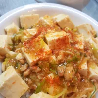 ひき肉多め麻婆豆腐丼🍜| hidetoさん