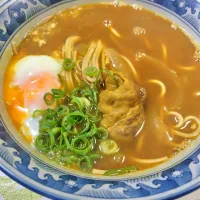 昨日の、パパ作、豚のガツ（胃袋）カレー🍛の残りで朝蕎麦です✨