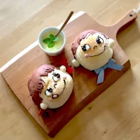 ペコちゃんとポコちゃんのパン|jarinkoさん
