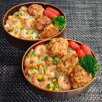 母とムスコのラブラブおソロ♪海老ピラフ＆唐揚げ弁当|からあげビールさん