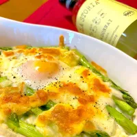 おかちさんの料理 アスパラと卵のマヨチーズ焼き🍀|おかちさん