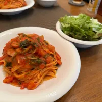 ソーセージとほうれん草のトマトクリームパスタ🍝😋|＊yurika＊さん