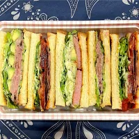 サンドイッチ🥪BLT、ローストビーフ&アボカド、スパム&コールスロー| まーくんの妻さん