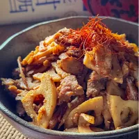 蓮根とごぼうの豚肉の辛みそ炒め|にゃんぺこさん