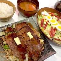 おっさん飯子供の日　ステーキ　サラダ　汁| ひげおやじさん