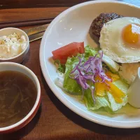 暖香さんのロコモコランチ|Morito Kamiyaさん